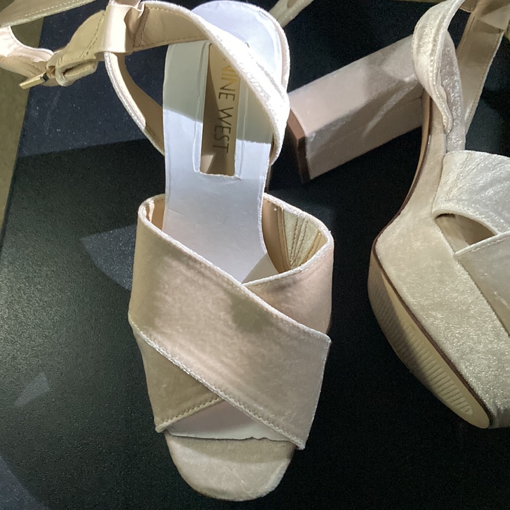Heels - Picture 2 of 7